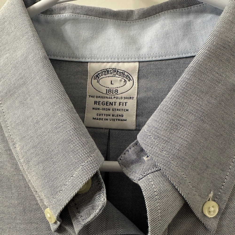 Brooks Brothers Men's Gray Button-Down Shirt NWOT - Picture 2 of 3